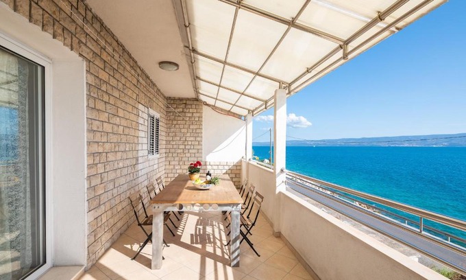 Jesenice Apartment | Seaview Apartment Lara
