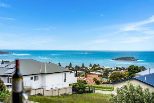 Encounter Bay House | Seaview at the Bay - Wi-Fi - Oceanview - Near Beach - No Linen Included