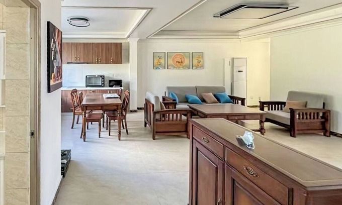 Challengers Hotel | Seaview Garden -Caribbean Light Vila