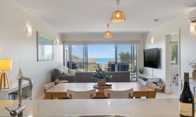Encounter Bay Apartment | Seaview Getaway Encounter Bay - Wi-Fi - Family Friendly