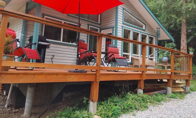 West Sechelt House | SeaView Getaway Vacation Home Rental-minutes from the beach.