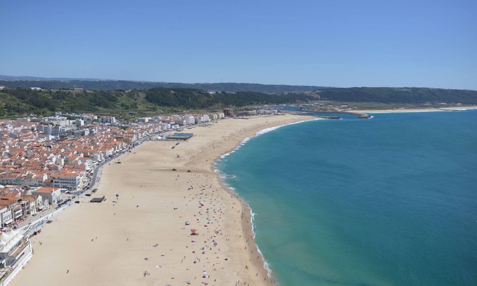 Nazare Apartment | Seaview Splendor - 2 Bedroom Apartment With Pool, Parking and Sea View