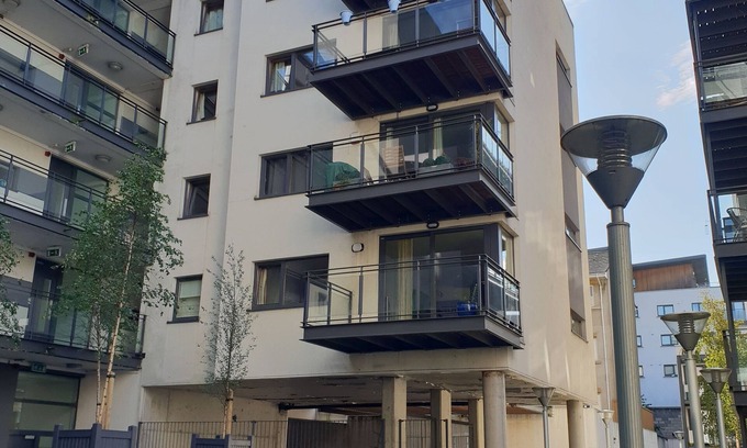 The Liberties Apartment | Secluded and spacious, 2-bedroom apartment in Dublin city center with WiFi, AC