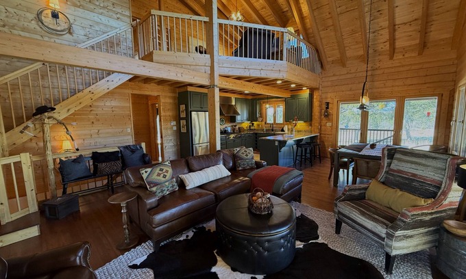 Durango Cabin | Secluded Cabin w/Views, Game Room, Full Kitchen, Wifi