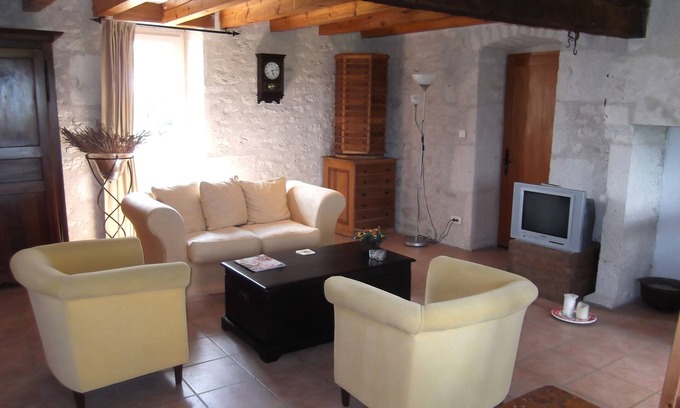 Bouloc House | Secluded country house near Lauzerte for 4 people with private pool