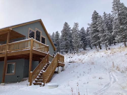 Fairplay House | Secluded Fully Stocked Family Friendly Cabin