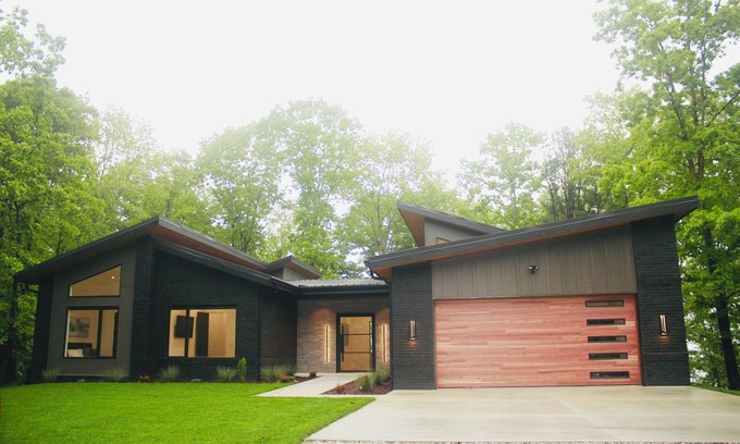 Sewanee House | Secluded, modern, spectacular views, hot tub on 18 acres. Firepit,games & more!