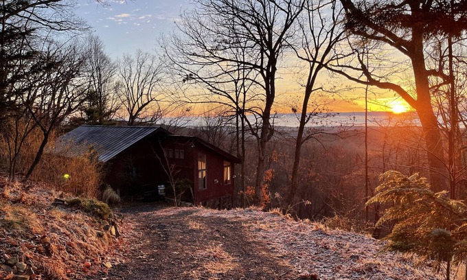 Bergton Ski Chalet | Secluded Mountain Chalet with Million Dollar Views! Family and Pet Friendly