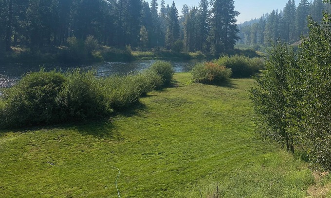 Chiloquin RV Rental | Secluded River front camping, 1 of 4 beaches to camp on with privacy.