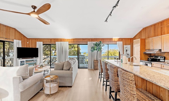 Saint Helena Island House | Secluded Shoreline Retreat