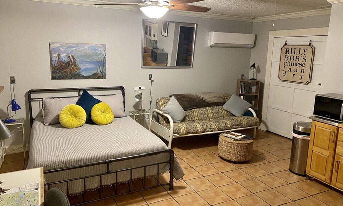 Fairgrounds Apartment | Secluded Studio Along Esplanade Ridge in quiet, very safe neighborhood.
