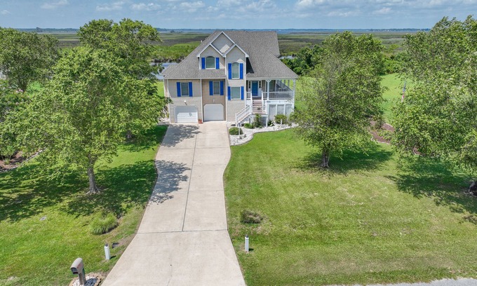 Coinjock House | Secluded Waterfront Hideaway- Pet Friendly-Close to OBX and Duck Hunting