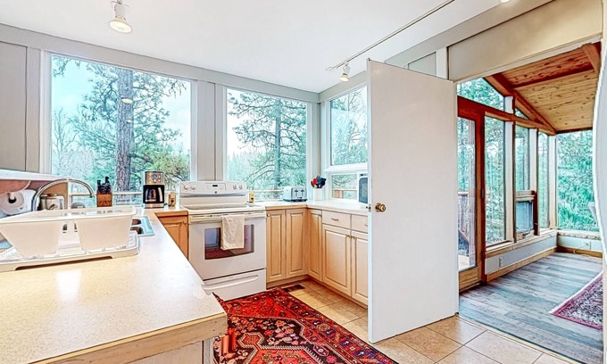Cle Elum House | Secluded wilderness retreat with river views, wood stove, & grill - dog-friendly