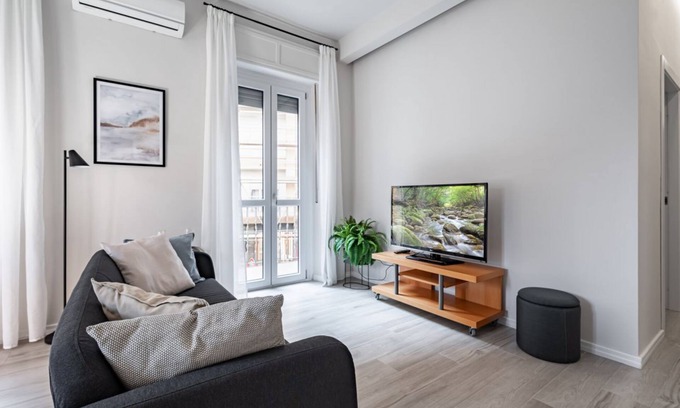 Asti Apartment | Second Arò Asti Modern Appt x4 with Balcony