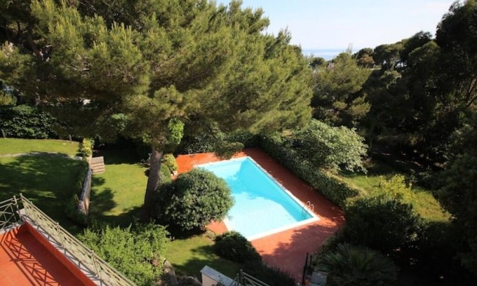 Marina di Andora Apartment | Second floor apartment in villa with swimming pool