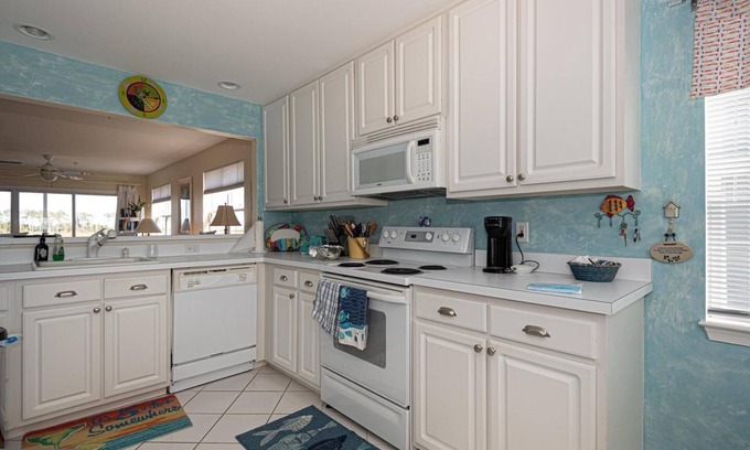 Ocean View Condo | Second story condo with beautiful and relaxing views of Indian River Bay!