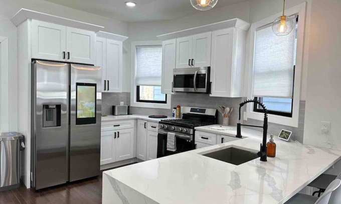 Communipaw Apartment | Secret Escape 20 Min from NYC N 1