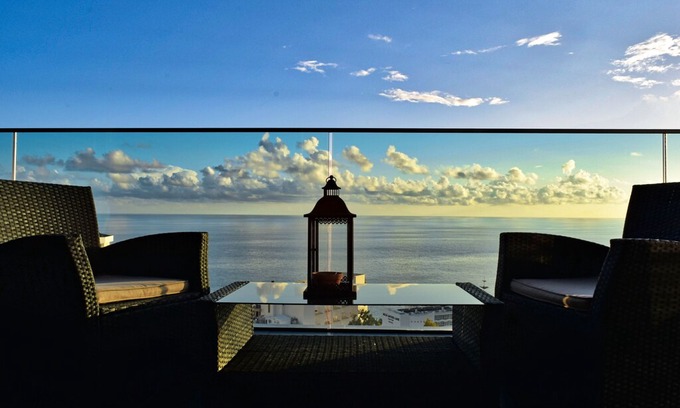 Sao Martinho Apartment | Seculo XXI-C, a Home in Madeira