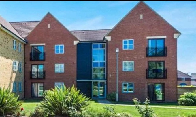West Thurrock House | Secure at Cheapest at Lakeside Shopping Thurrock