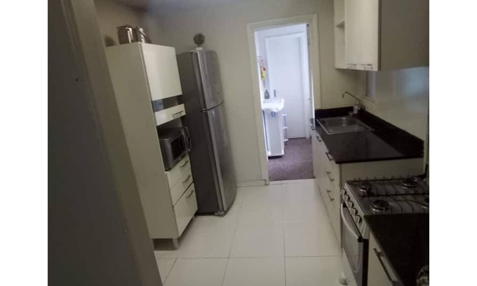 Catedral Apartment | Secure building with balcony and bay view.
