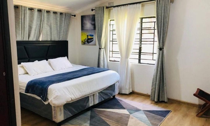 Chiawa Conservancy Bed & Breakfast | Secure place with backup power, close to shopping malls, 11 km from the airport.