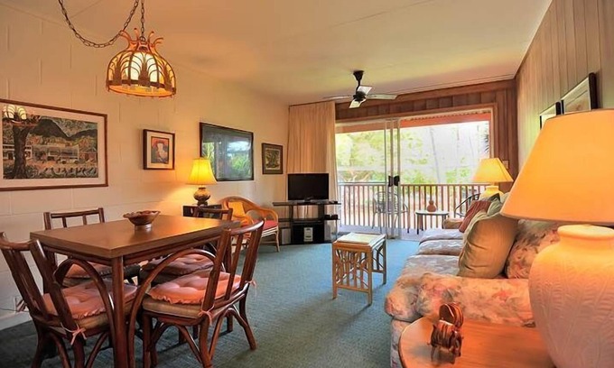 Honokowai Condo | See Maui on a Budget. Stay at Honokowai Palms Across from the Ocean!