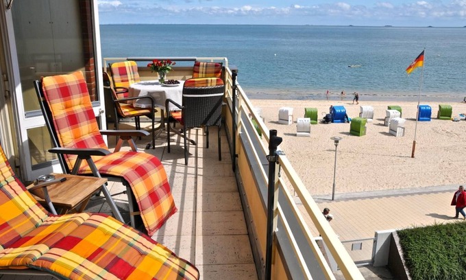 Wyk auf Foehr Apartment | Seeblick - Apartment Seeblick - directly on the beach, centrally and quietly located