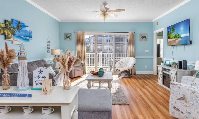 Central Myrtle Beach Condo | Seeking snowbirds! 50% off month-long stay