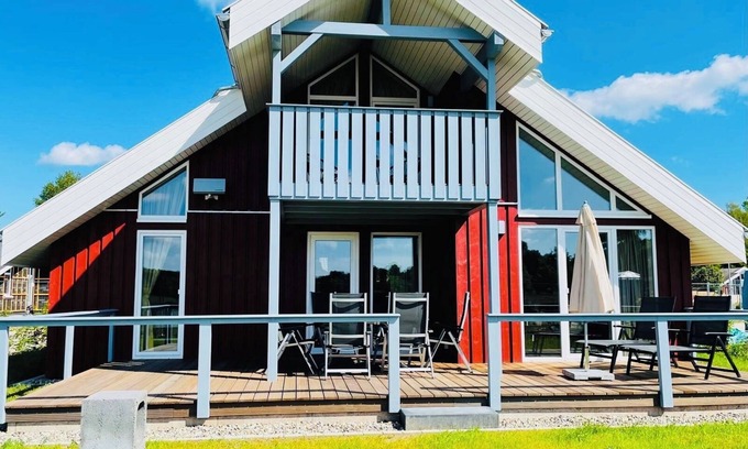 Mirow House | Seeschwalbe Classic 306 - Großzügiges Ferienhaus mit Eigener Sauna und Whirlpool