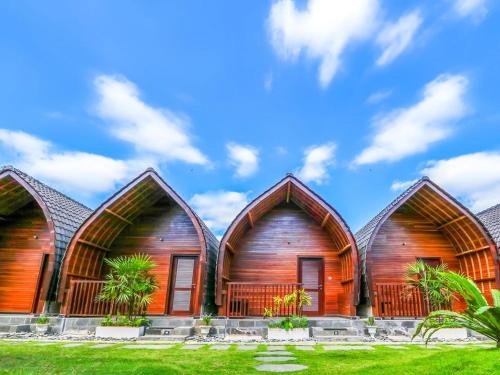 Kediri Hotel | Sekar Arum Riverside Resort in Canggu