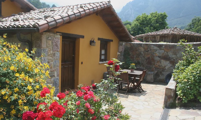 Quiros Cottage | Self catering Valle de Bueida for 4 people