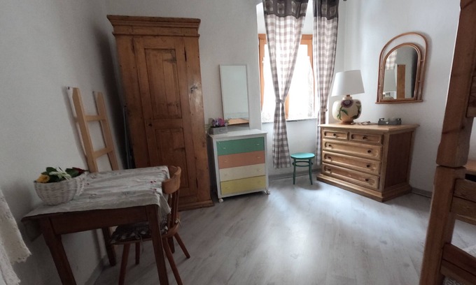 Carisolo Apartment | Self-contained apartment in historic center