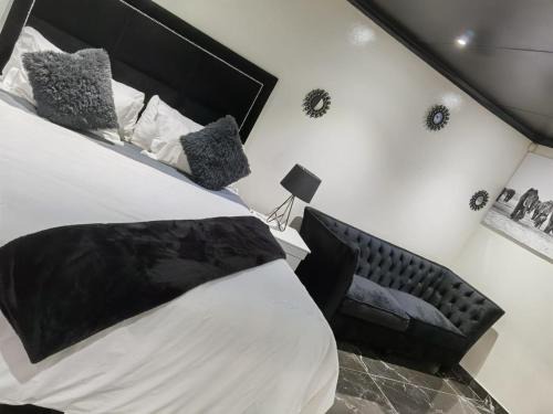 Greater Johannesburg Metropolitan Area House | Semeni Asante Guesthouse