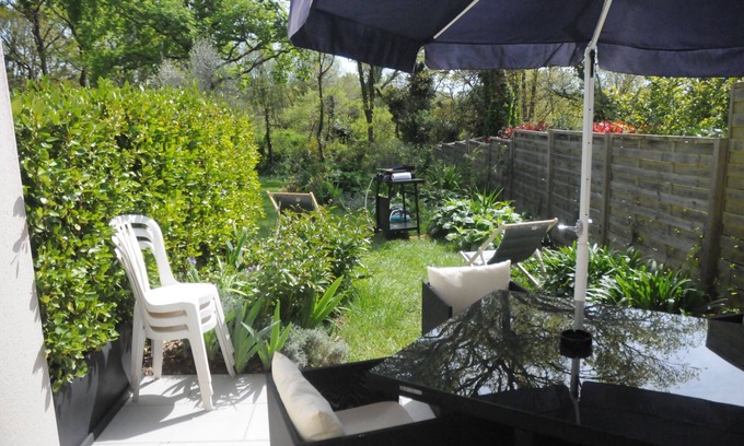 Saint-Gildas-de-Rhuys House | Semi-detached house in the countryside 5 minutes from the sea by car