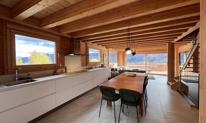 La Toussuire House | Semi-detached chalet near the slopes with sauna
