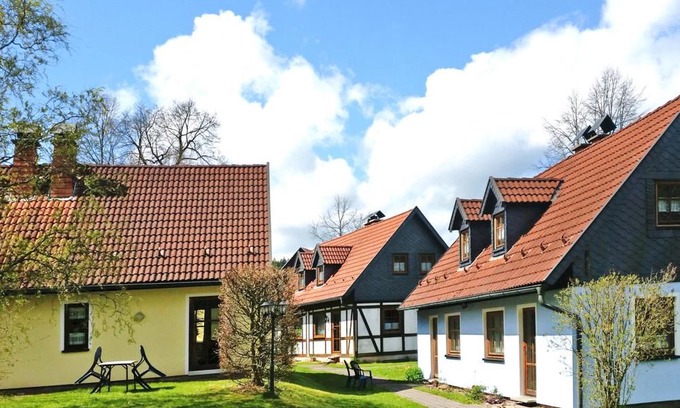 Hausles House | Semi-detached house, Mitwitz in Thüringer Wald - 4 persons, 2 bedrooms