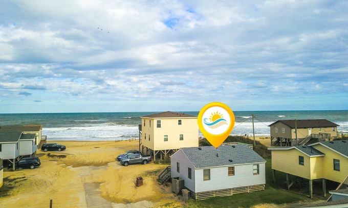 South Nags Head House | Semi Oceanfront, 100ft to beach, community pool