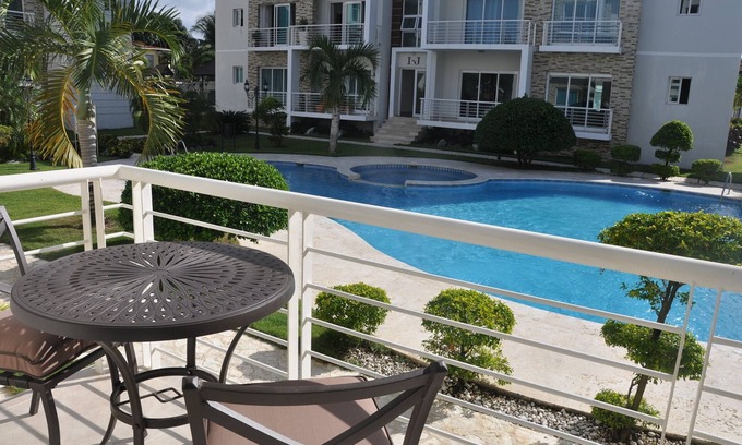La Esplanada Apartment | SENIOR SNOWBIRDS - groundfloor 2BD 2BTH condo with pool in central Sosua