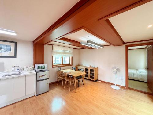 Sadang-dong House | Seoul Family House 4F Private Room