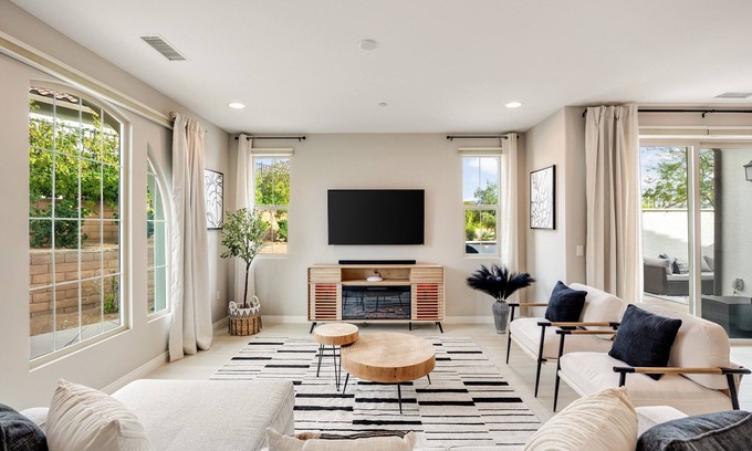 La Quinta House | Serendipity by VARE | Steps Away from Pool+Spa, Gym, PGA West!