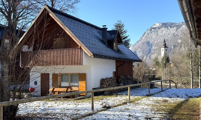 Bohinj House | Serene 3-bedroom house by the Bohinj Lake with WiFi