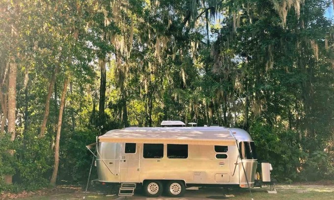 Whitemarsh Island House | Serene Airstream Midway to Beach and Downtown!