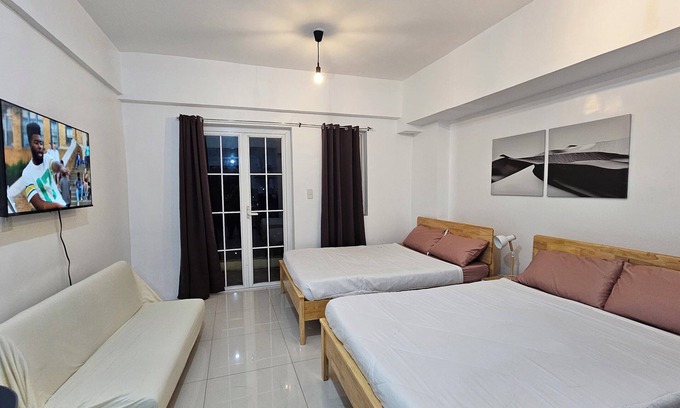 Baguio Condo | Serene Baguio City Sanctuary: Comfort & Great Location for Your Perfect Stay!
