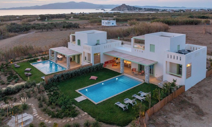 Naxos House | Serene Beach Villa With 2 Pools & Hot Tubs: Ideal For Reunions & Privacy| Plioni