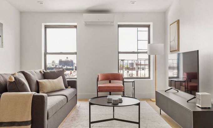 Carroll Gardens Apartment | Serene Carroll Gardens 3BR w/W/D, near Carroll Park, by Blueground