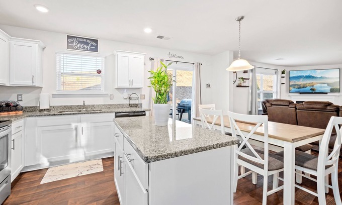 Pendleton House | Serene Modern Style Home in Pendleton-Clemson South Carolina