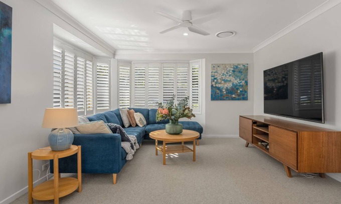 Culburra Beach House | Serene - Pet Friendly with Swimming Pool