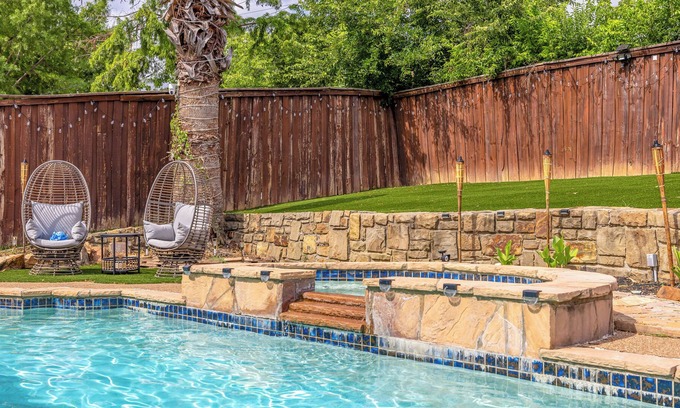 Valley Ranch House | Serene Retreat with Heated Pool, Hot Tub, Sauna - Just 15 Minutes to Airport!