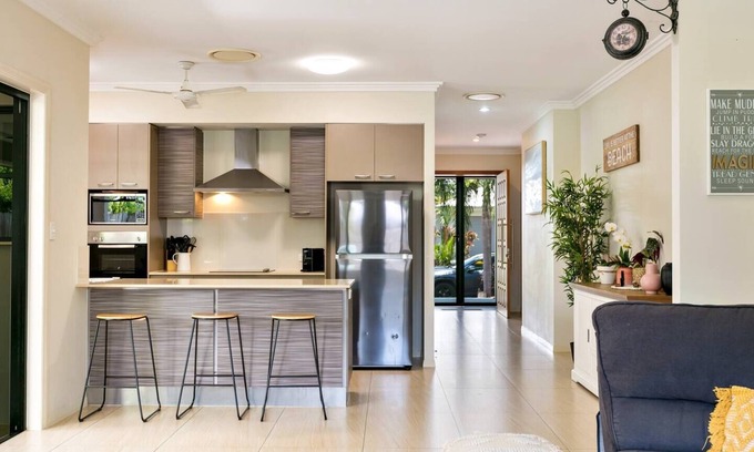 Trinity Park Villa | Serene Selwyn Coastal Villa near Trinity Beach
