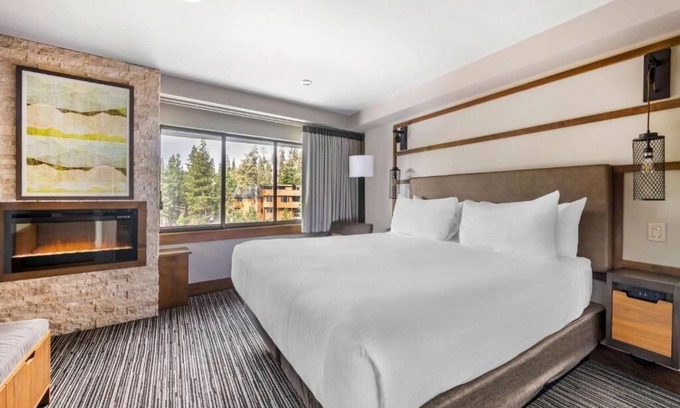 South Lake Tahoe Hotel | Serene South Lake Tahoe Stay: Stunning Views, Heated Pool, & Tennis Court